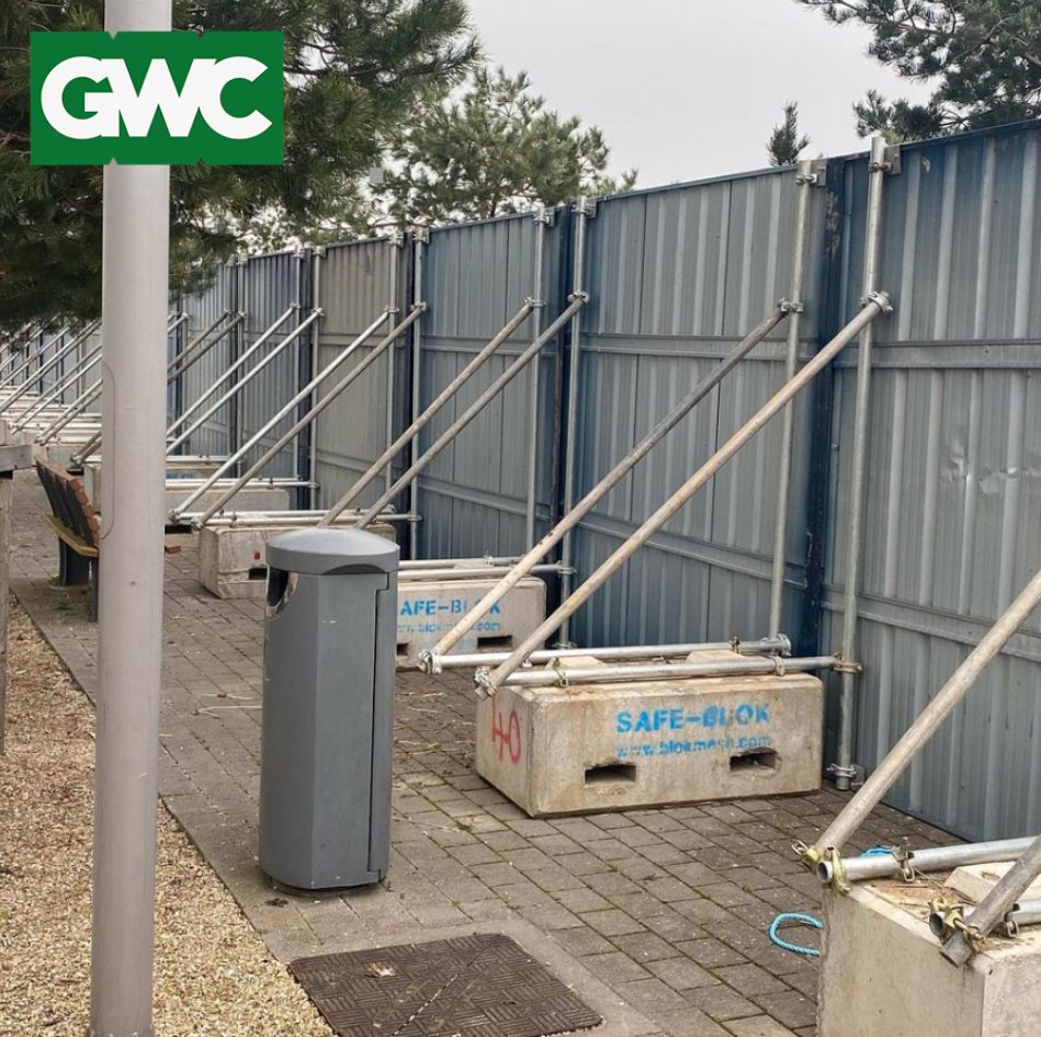 Site hoarding and safety barriers